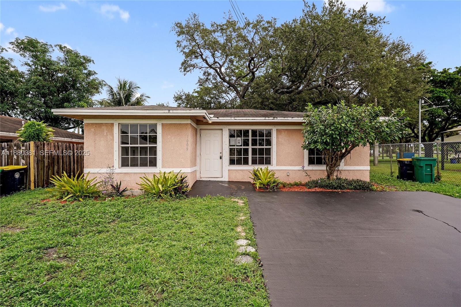 1009 SW 12th Avenue, Dania Beach, FL 33004 photo 1