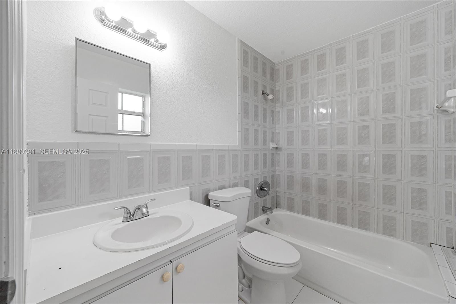 1009 SW 12th Avenue, Dania Beach, FL 33004 photo 12