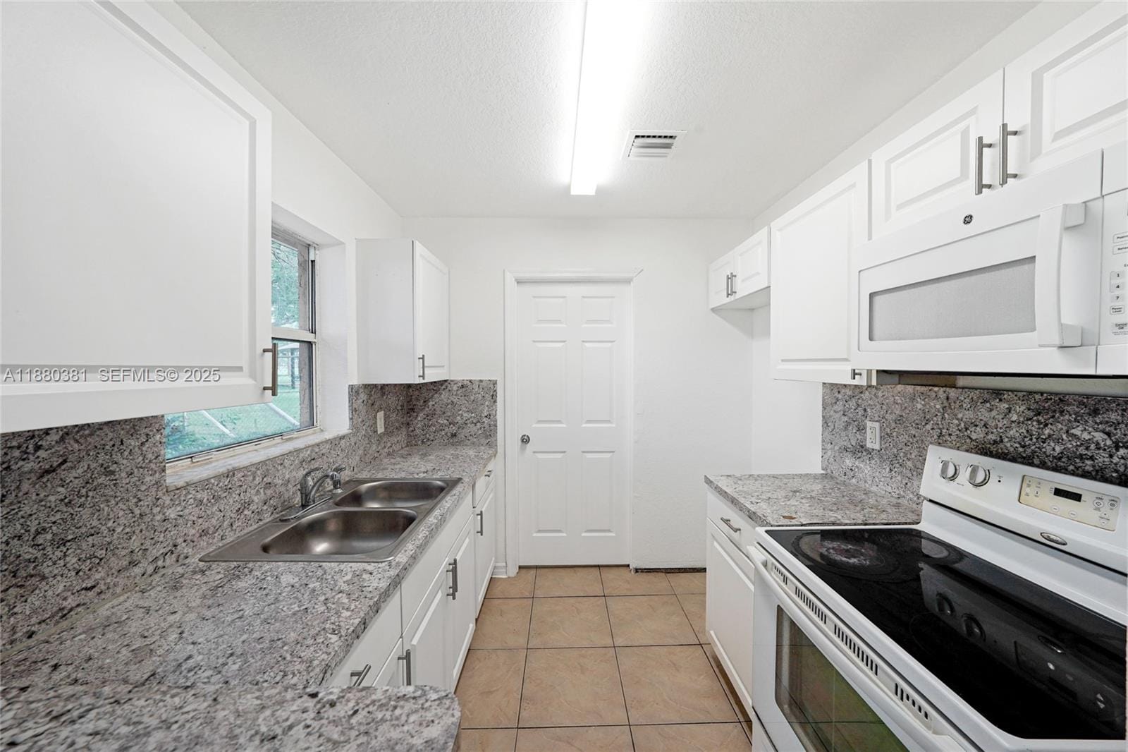 1009 SW 12th Avenue, Dania Beach, FL 33004 photo 6