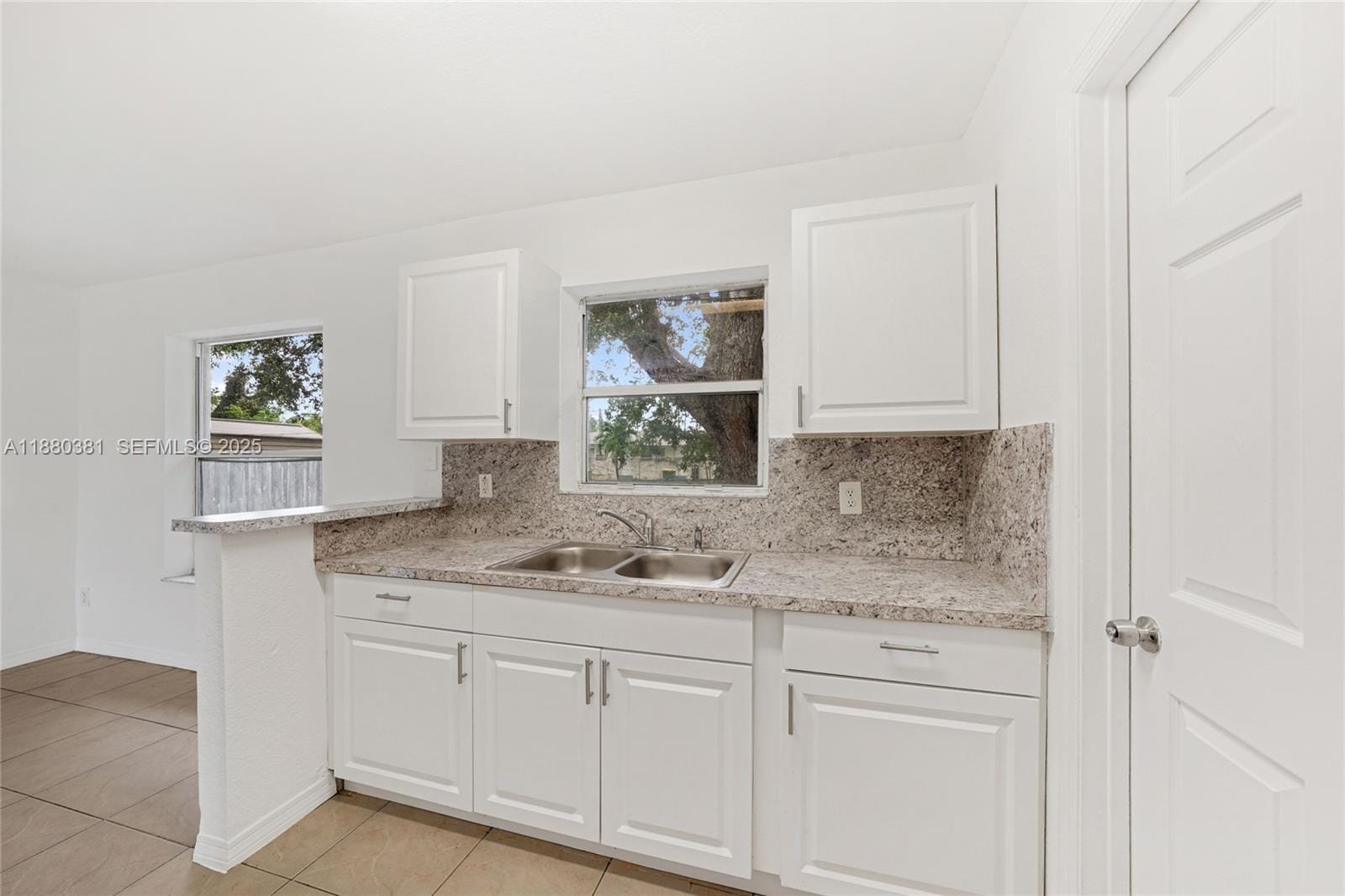 1009 SW 12th Avenue, Dania Beach, FL 33004 photo 9