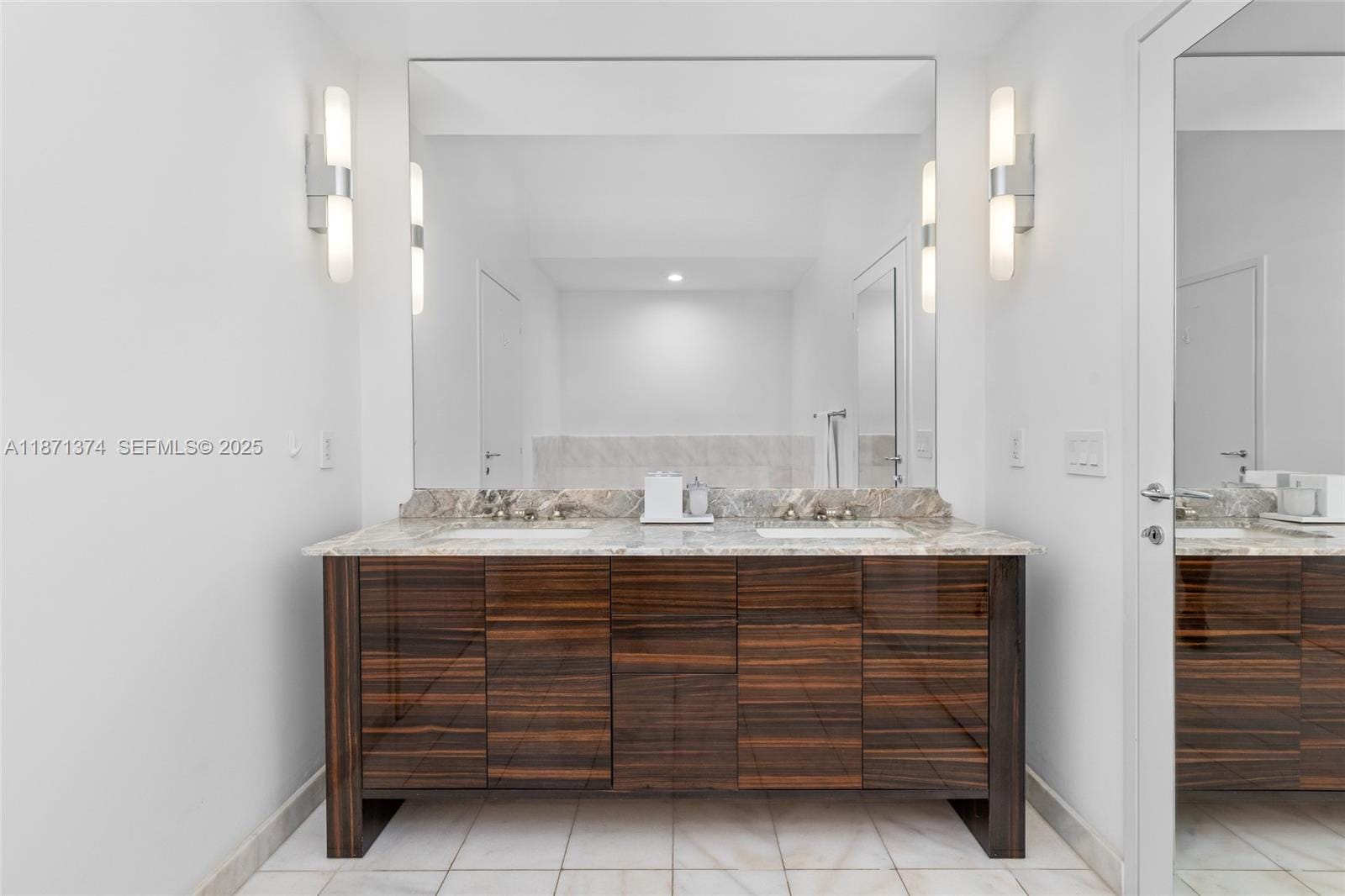 50 S Pointe Drive 1005, Miami Beach, FL 33139 photo 16