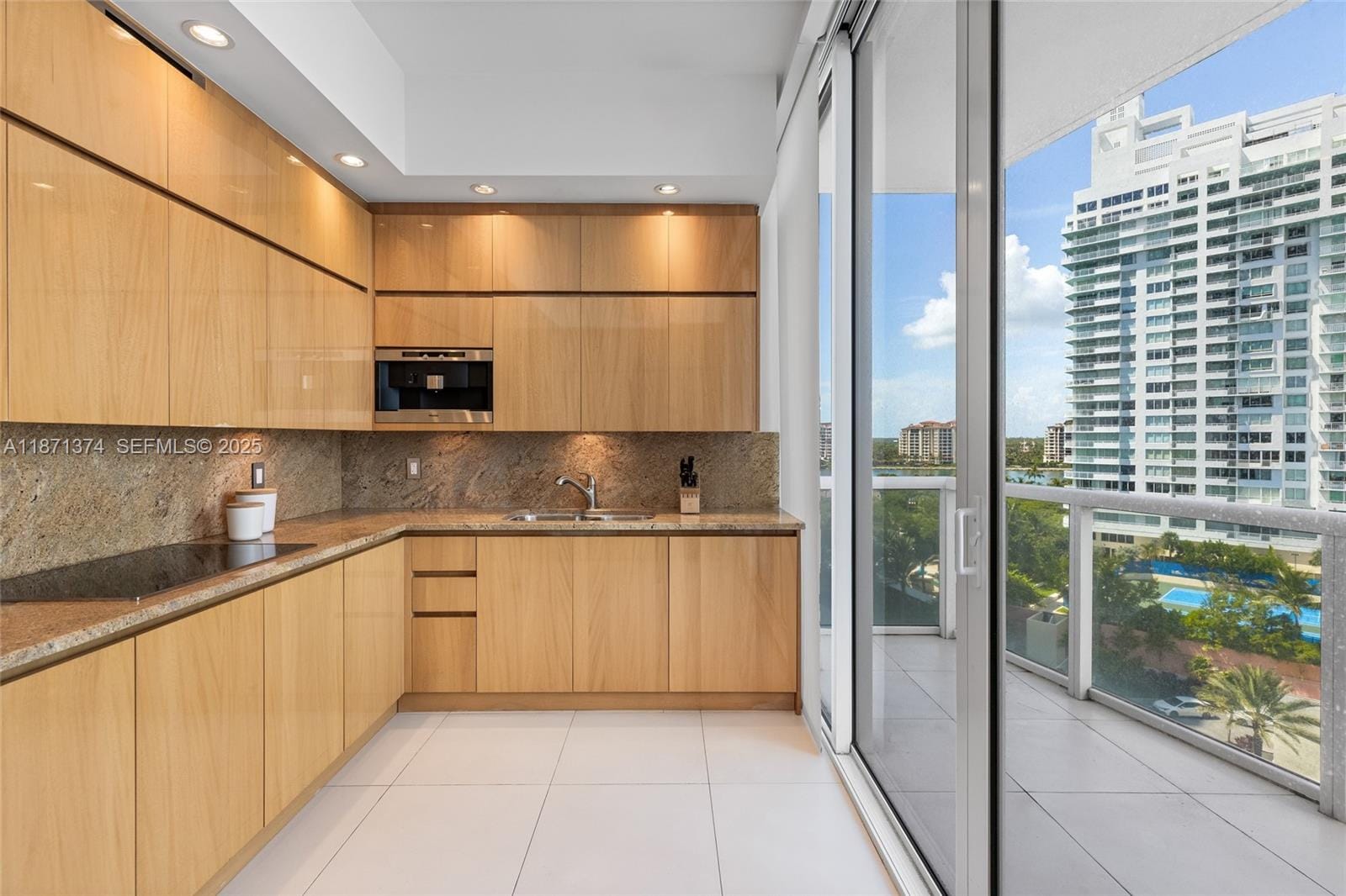 50 S Pointe Drive 1005, Miami Beach, FL 33139 photo 7