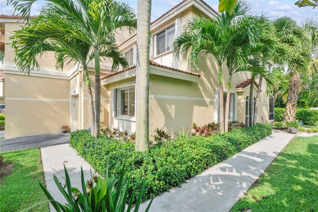 3441 Deer Creek Palladian Circle 3441, sold in Verona At Deer Creek, Deerfield Beach, FL
