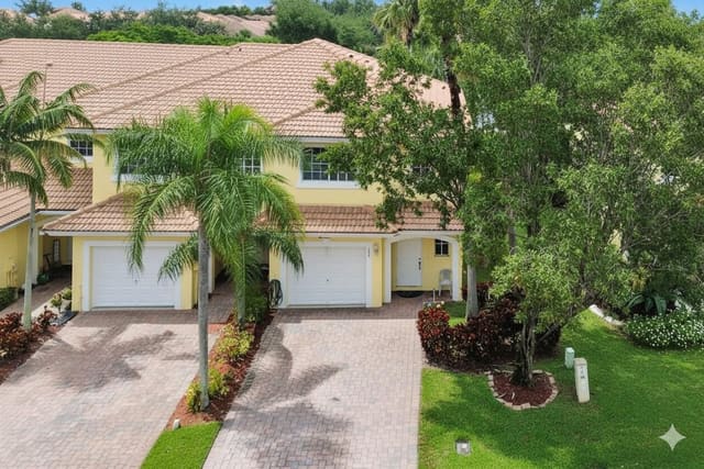 1055 Imperial Lake Road, sold in Independence Cove, West Palm Beach, FL