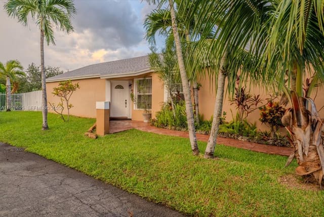 14950 SW 75th Terrace, sold in Sunset Shores, Miami, FL