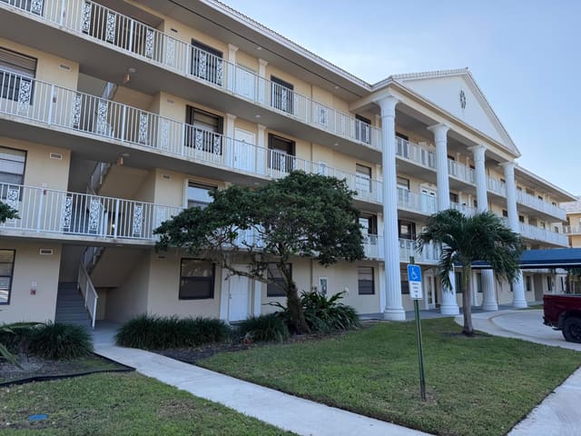 3511 Village Boulevard 302, sold in Whitehall Village, West Palm Beach, FL