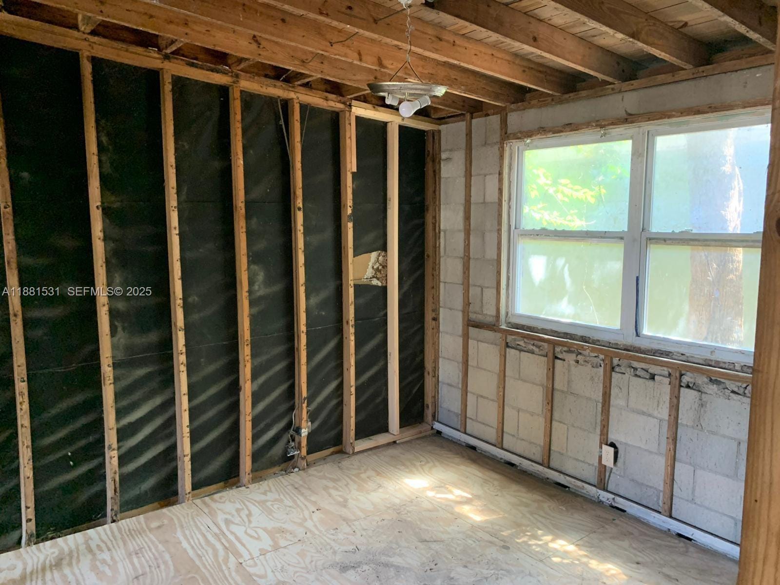 1630 Barnett Street — photo 12