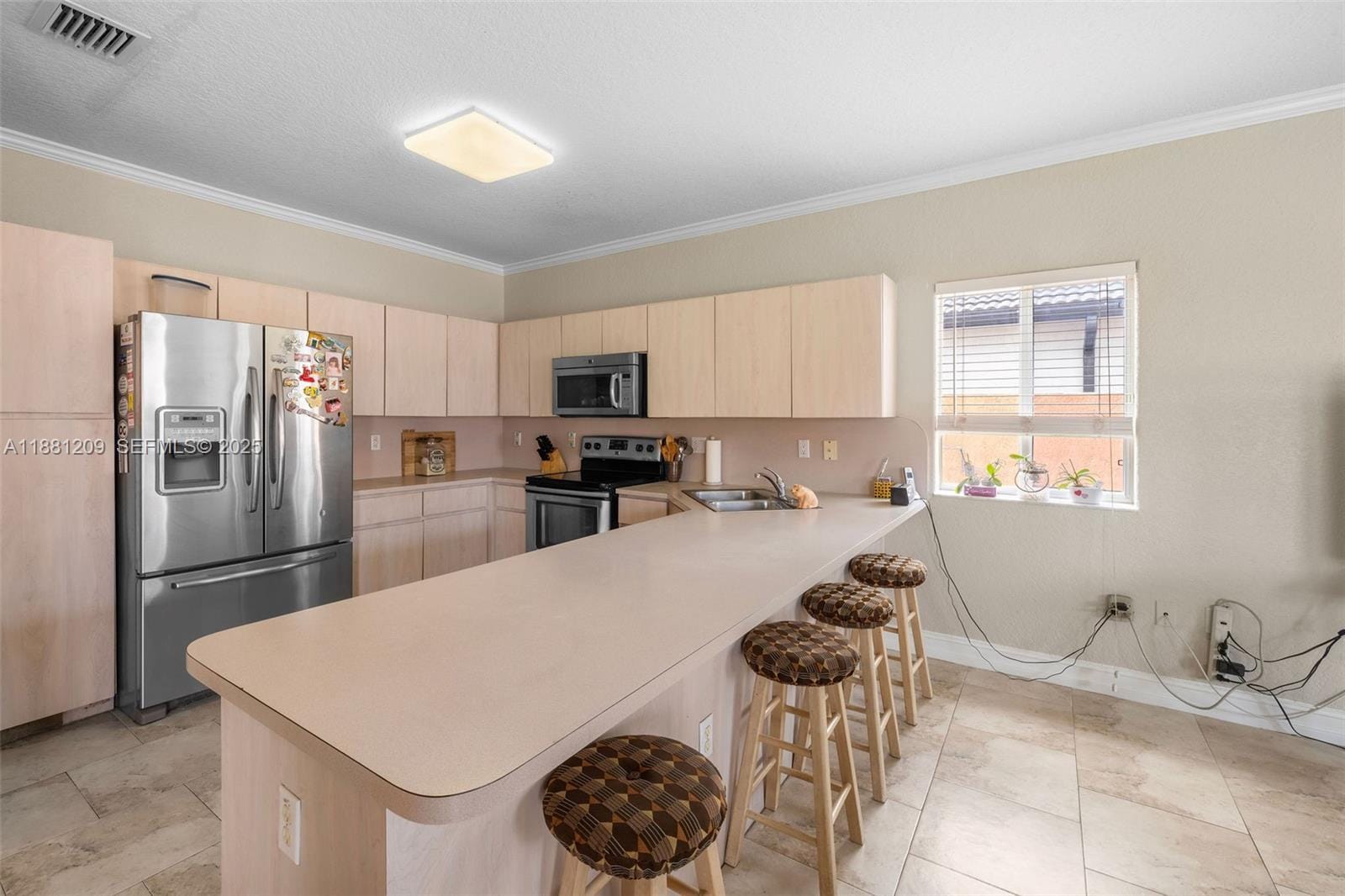 8883 NW 174th Terrace, Hialeah, FL 33018 photo 13