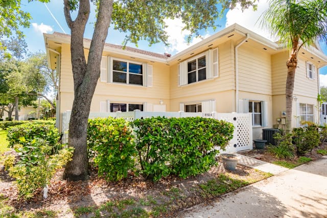 8152 Bridgewater Court 52a, Lake Clarke Shores, FL 33406