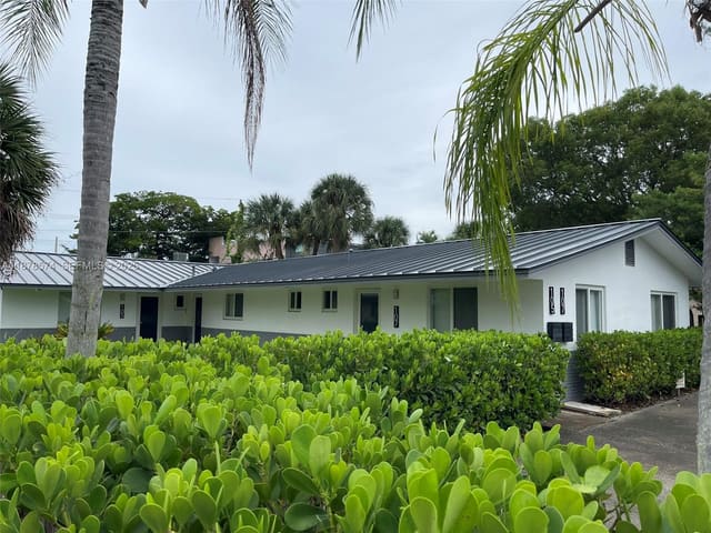 105 - 107 NE 30th & 2 Court 1, sold in Almar Estates Resub, Wilton Manors, FL