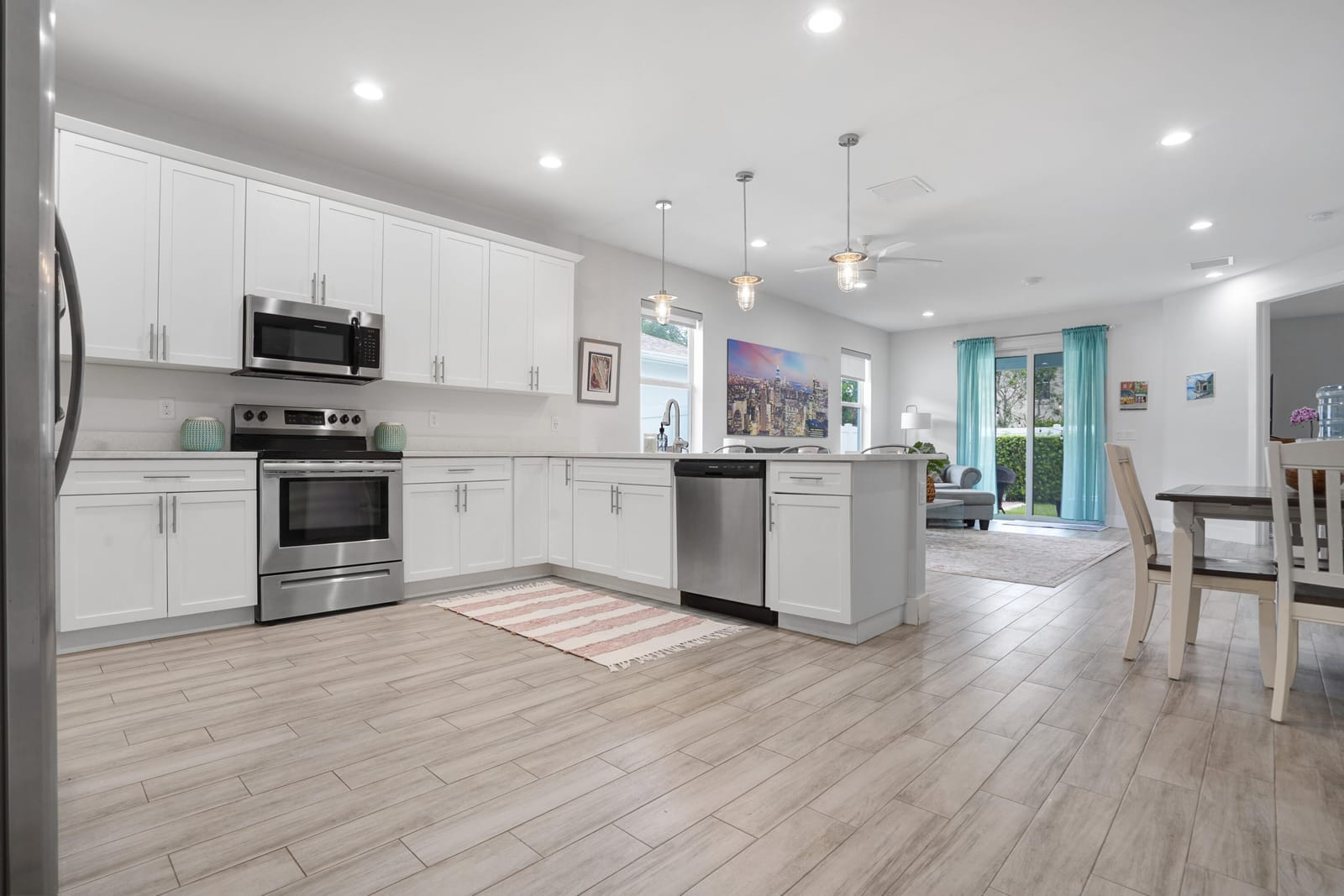 1033 Mango Drive, Delray Beach, FL 33444 photo 2