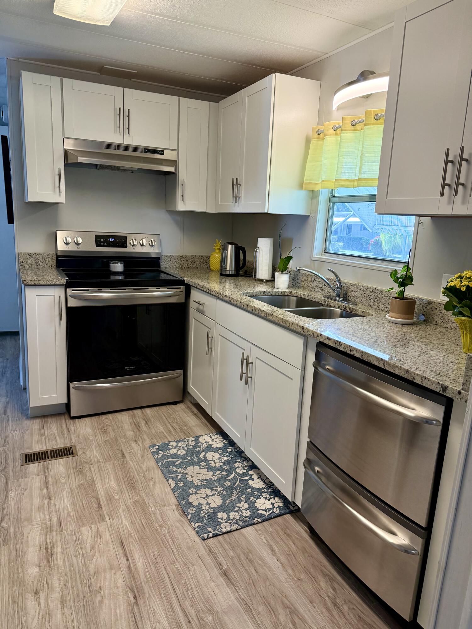 176 W Caribbean, Port St. Lucie, FL 34952, Port St Lucie