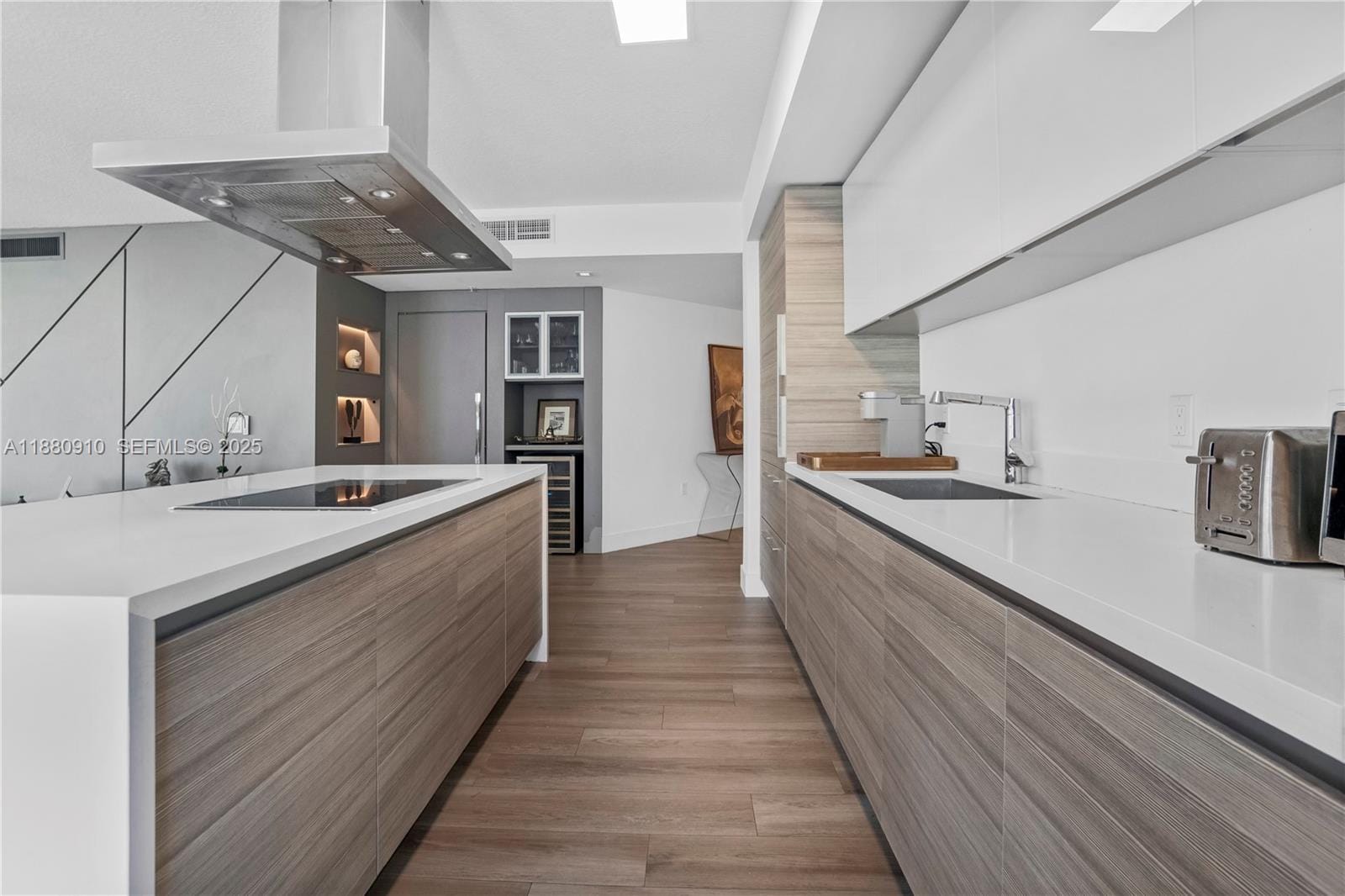 300 Sunny Isles Boulevard 41802 — photo 11