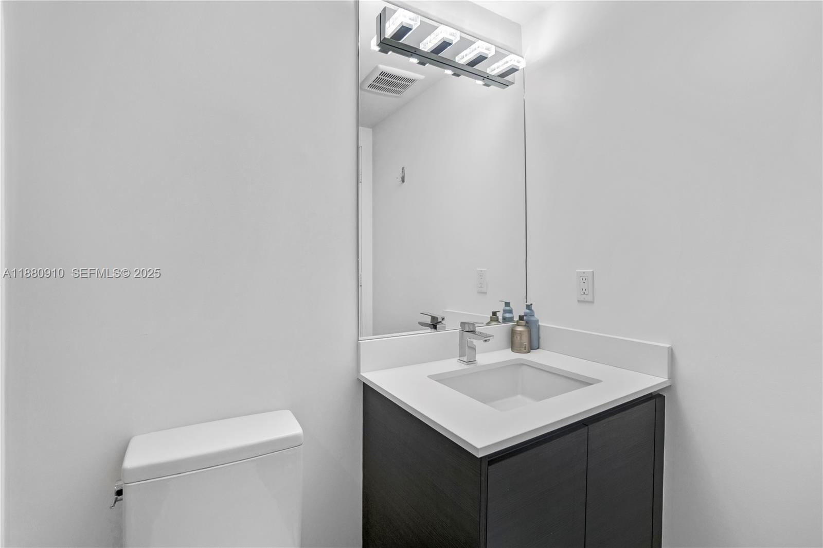 300 Sunny Isles Boulevard 41802, Sunny Isles Beach, FL 33160 photo 16