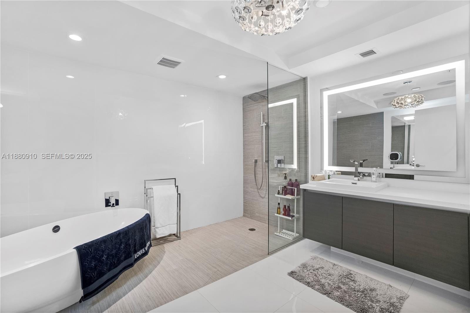 300 Sunny Isles Boulevard 41802, Sunny Isles Beach, FL 33160 photo 25