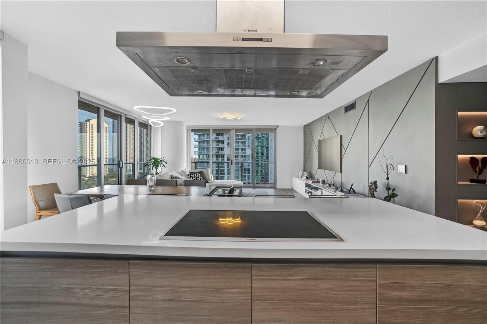 300 Sunny Isles Boulevard 41802 — photo 7