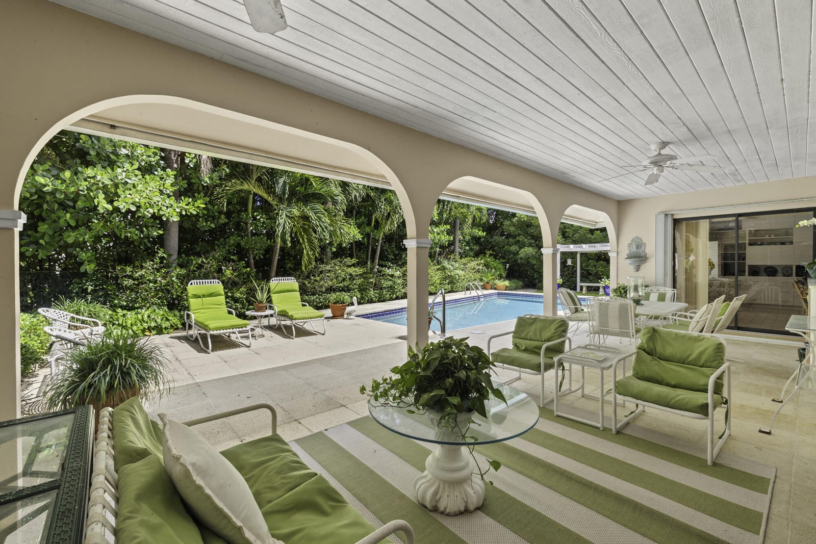 2812 Embassy Drive, West Palm Beach, FL 33401 photo 4