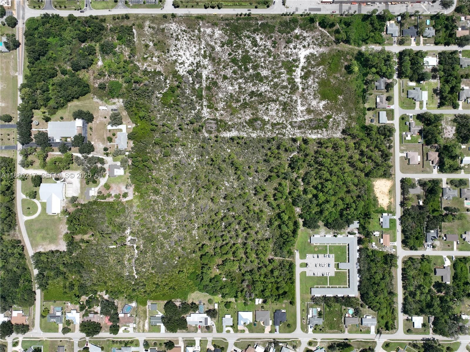530 Lotus, Sebring, FL 33872 photo 6