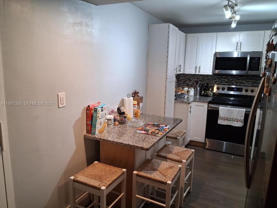 1400 St Charles Place 201 — photo 8
