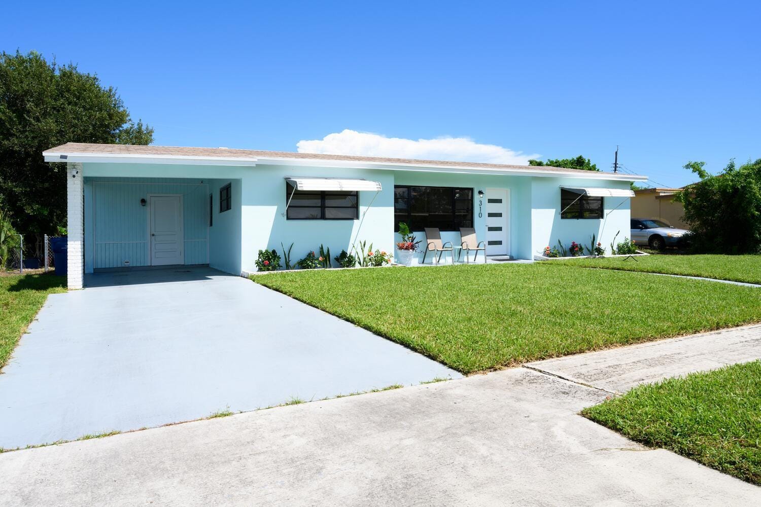 310 W 16th Way, Riviera Beach, FL 33404 photo 2