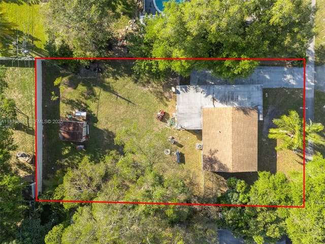 114 Marion Road, West Park, FL 33023