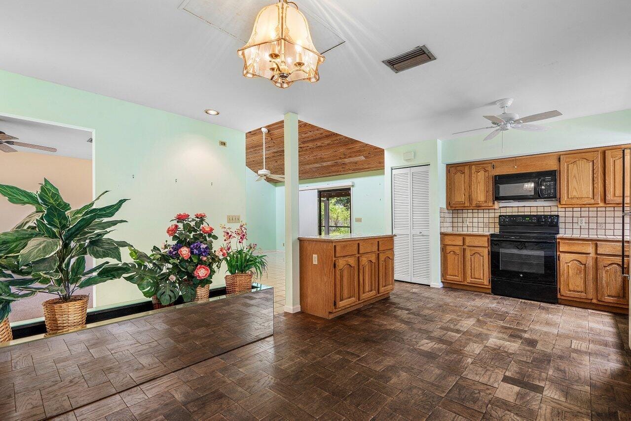 4744 Dolphin Drive, Lake Worth, FL 33463 photo 13