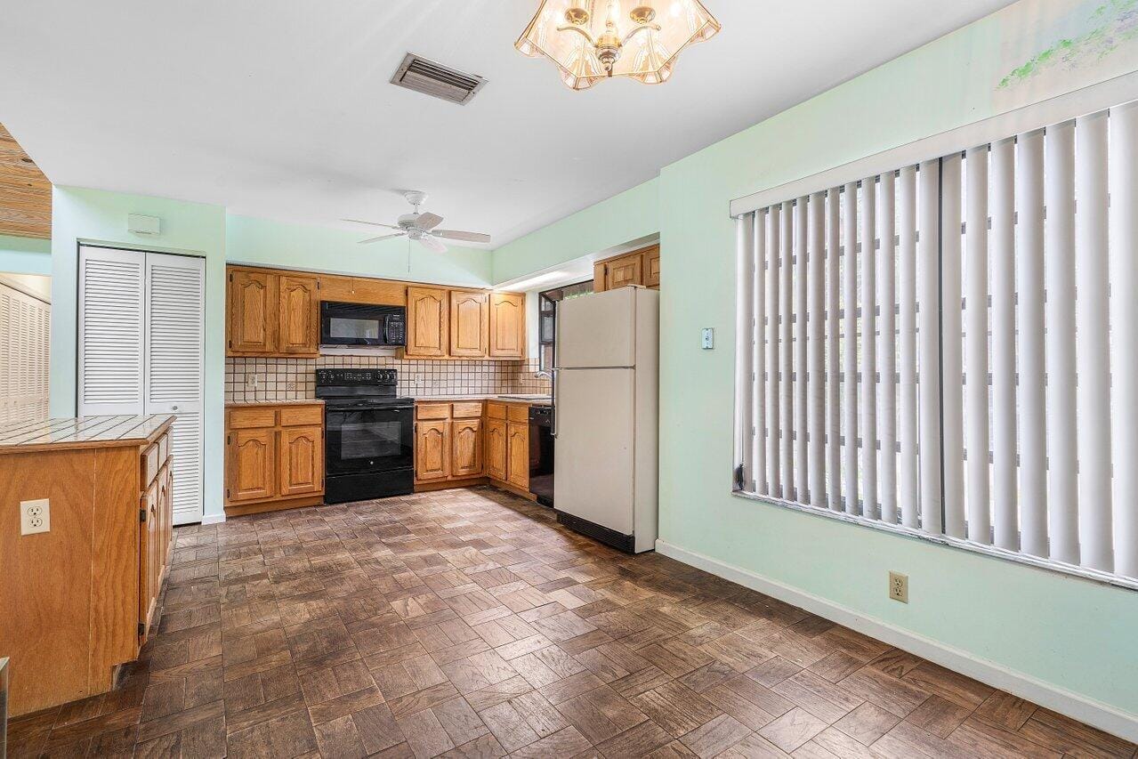 4744 Dolphin Drive, Lake Worth, FL 33463 photo 14