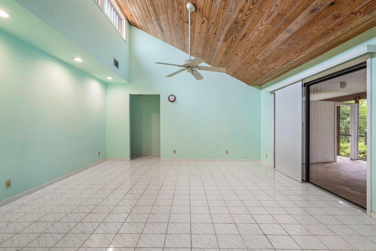 4744 Dolphin Drive, Lake Worth, FL 33463 photo 18