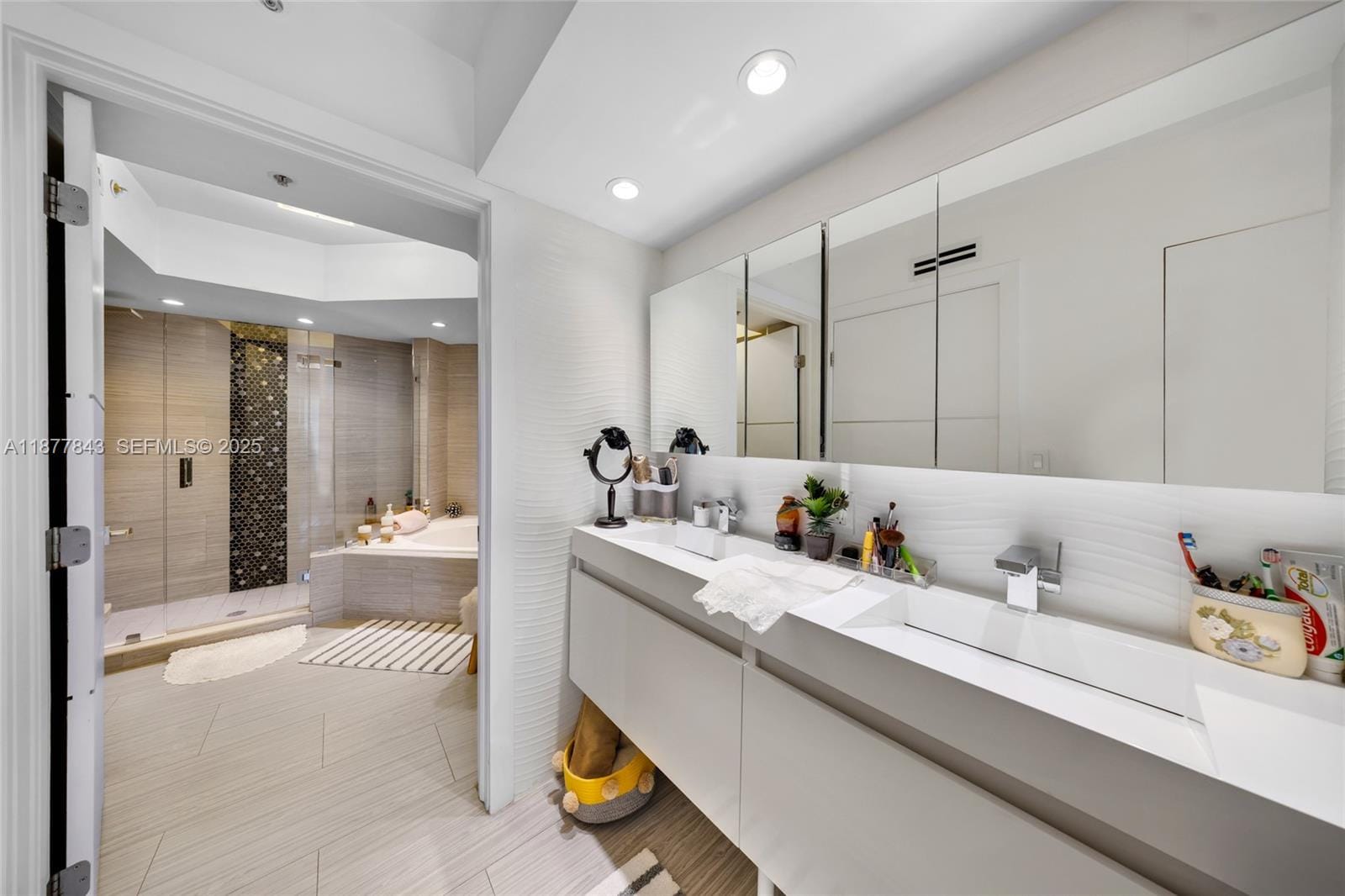 6301 Collins Avenue 2107, Miami Beach, FL 33141 photo 18