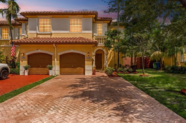 14075 SW 50th Lane 14075, sold in Escada, Miramar, FL