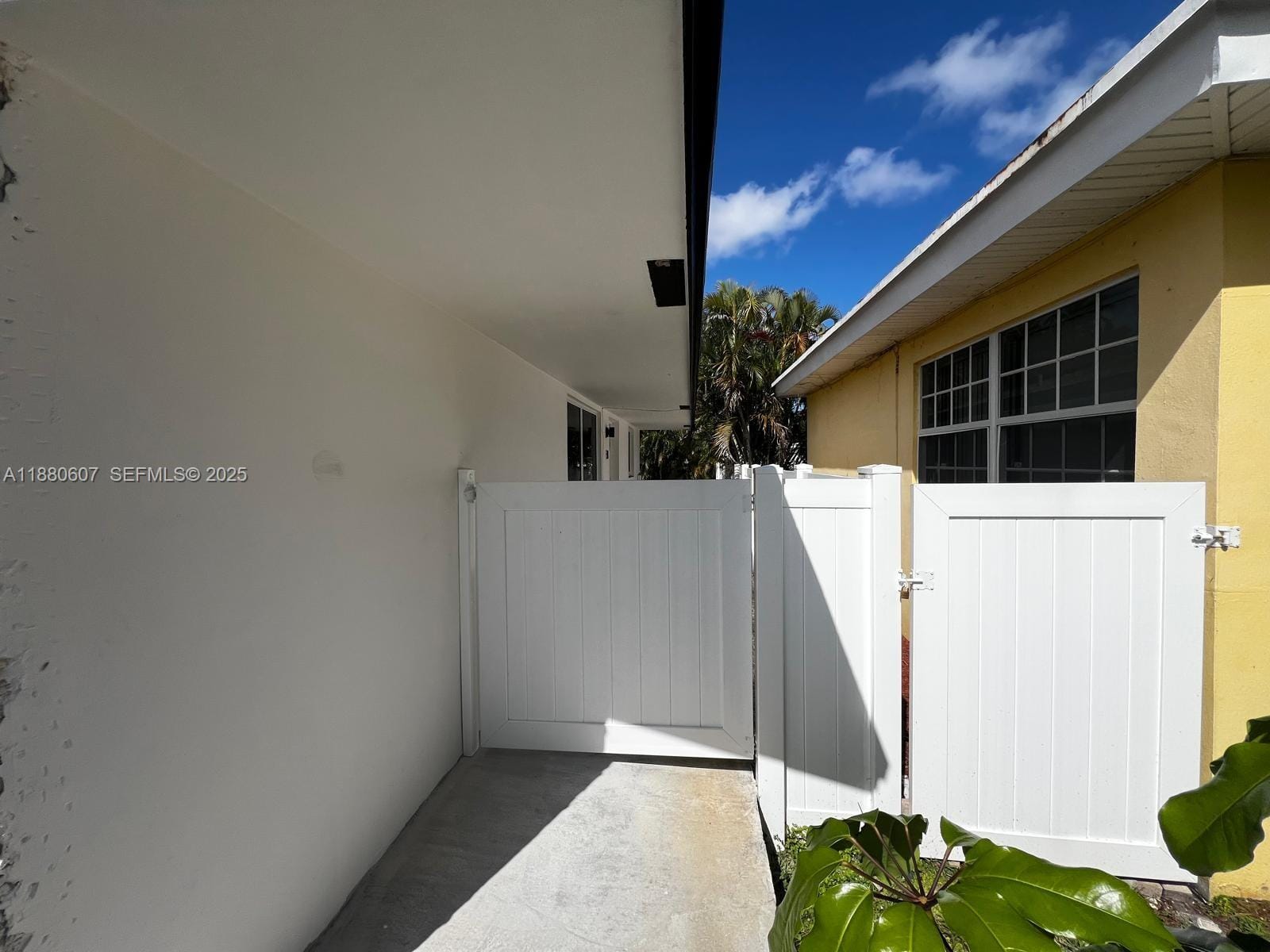222 SW 8th Street C — photo 8