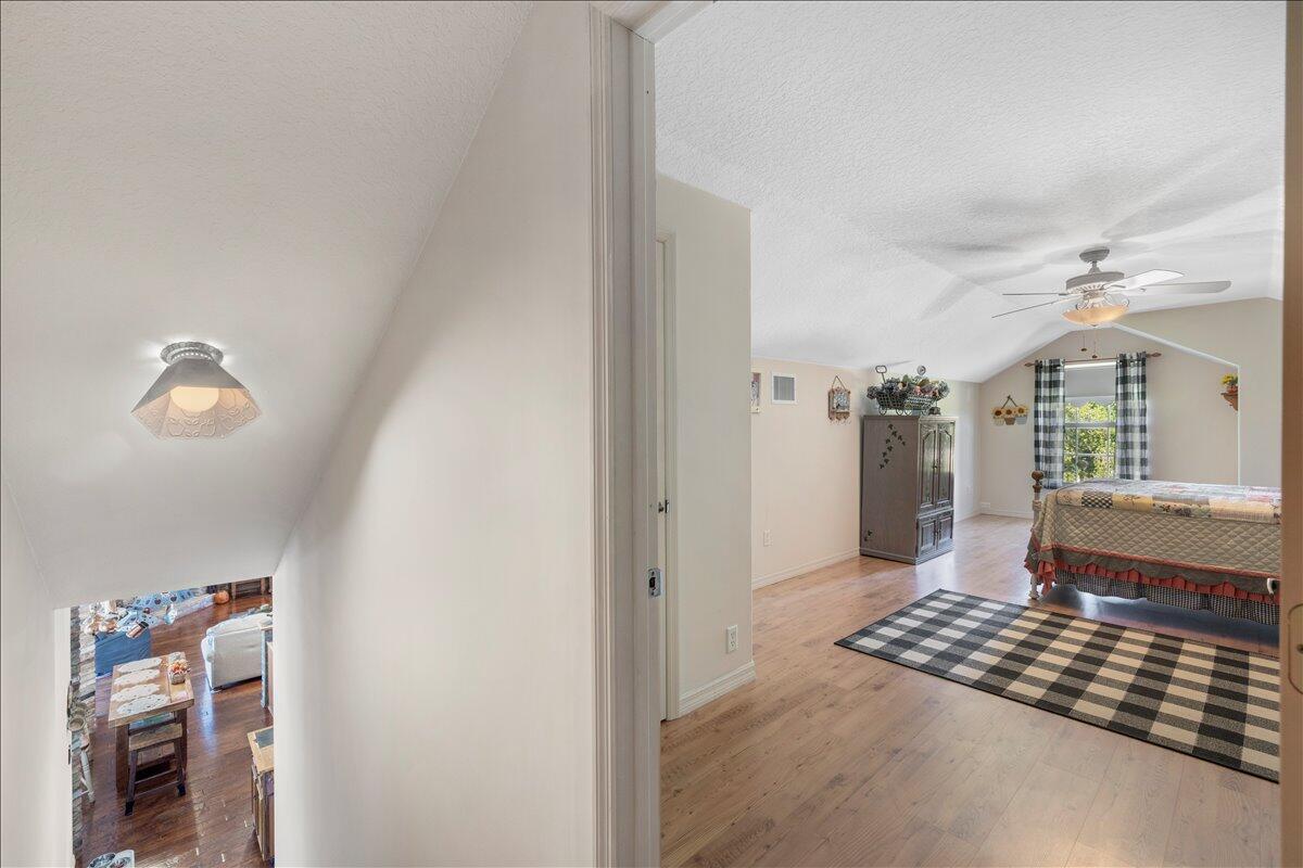 930 90th Avenue, Vero Beach, FL 32966 photo 28