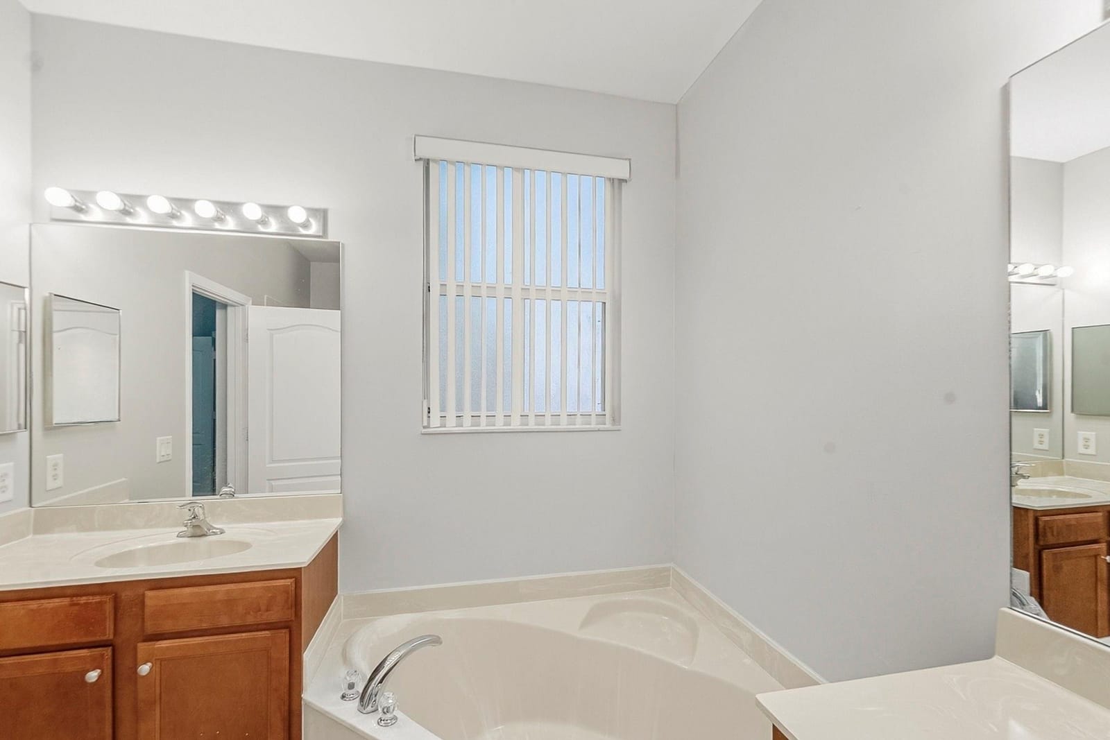 1137 NE 31st Terrace, Homestead, FL 33033 photo 17