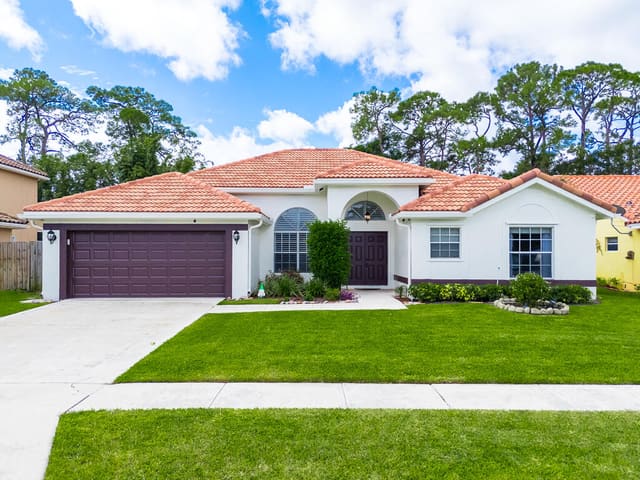 5549 Descartes Circle, sold in Rainbow Lakes Tr A, Boynton Beach, FL