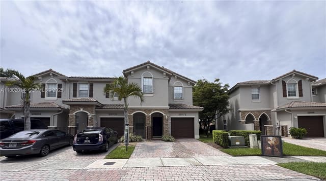 22072 SW 93rd Place, sold in Lakes By The Bay Cee, Cutler Bay, FL