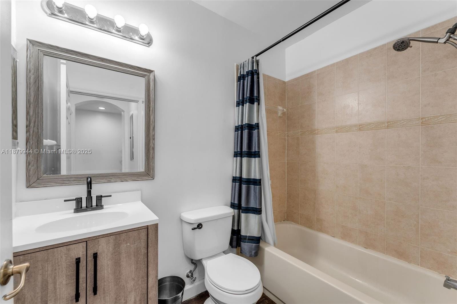 1025 NE 42nd Terrace, Homestead, FL 33033 photo 10