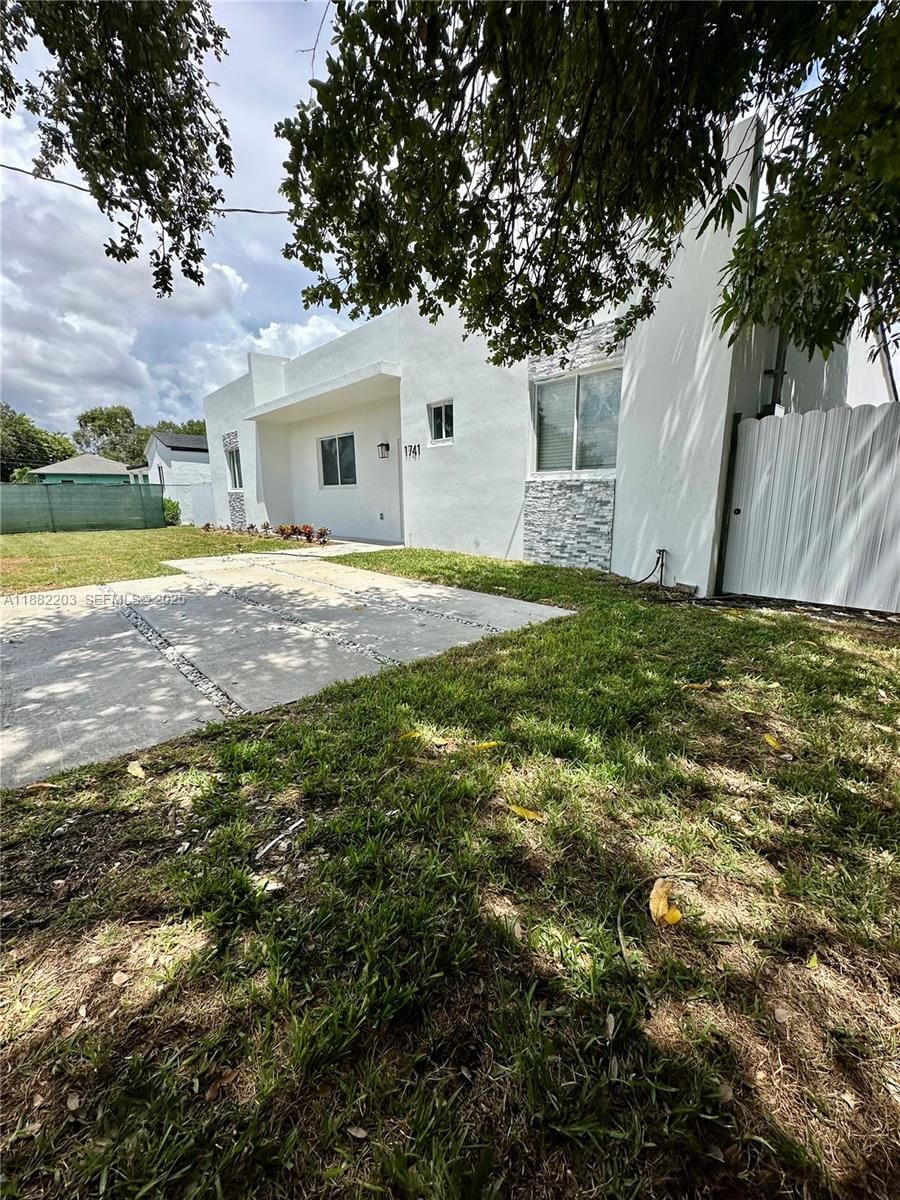 1741 NW 76th Street, Miami, FL 33147 photo 4