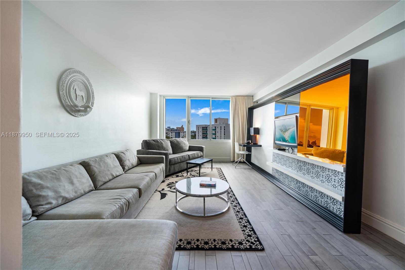 1100 West Avenue 721
