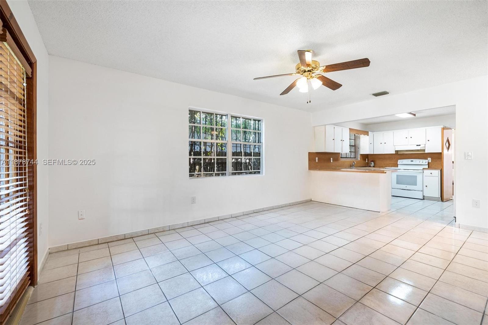 22 NW 59th Court, Miami, FL 33126 photo 7