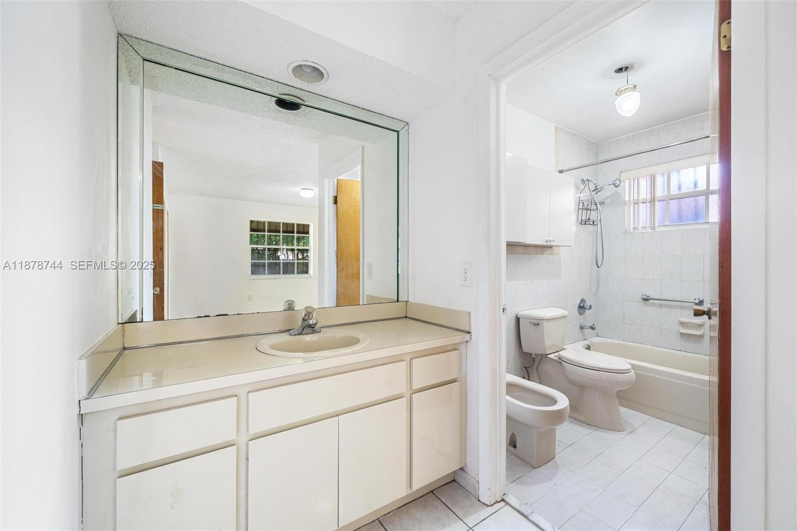 22 NW 59th Court, Miami, FL 33126 photo 9