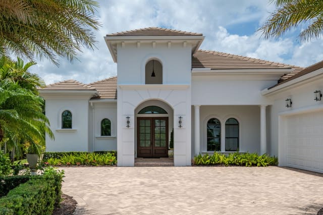 1205 Isla Verde Square, Indian River Shores, FL 32963