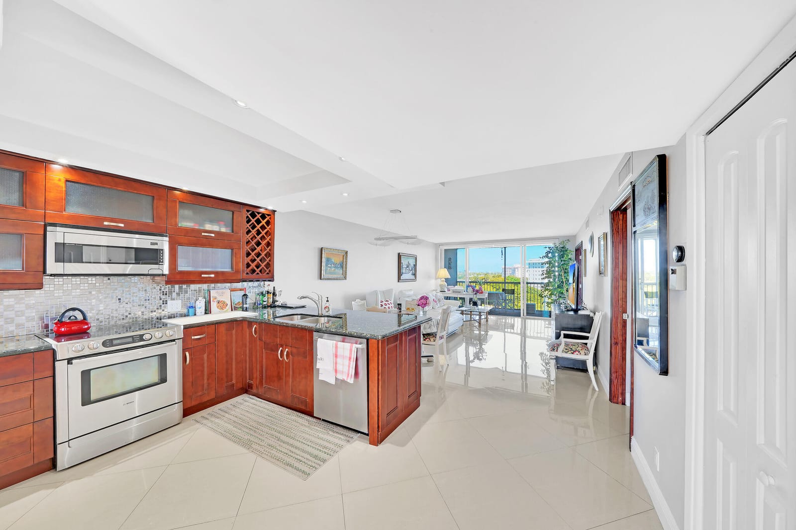 2940 N Course Drive 811, Pompano Beach, FL 33069 photo 2