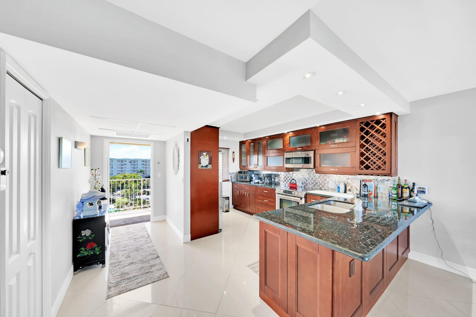 2940 N Course Drive 811, Pompano Beach, FL 33069 photo 3