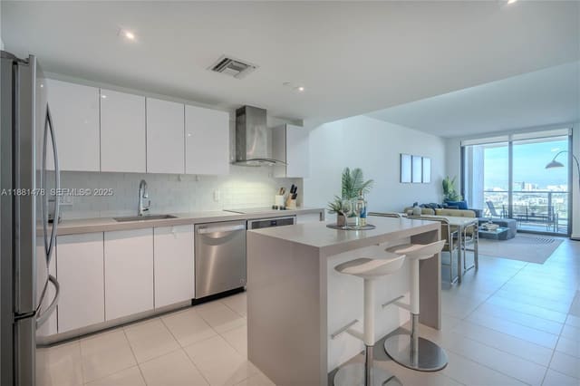 1600 NE 1st Avenue 1412, Miami, FL 33132