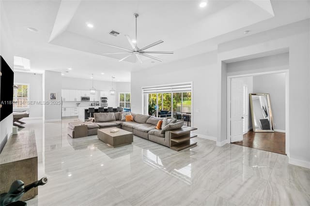 5646 NW 109th Lane, Coral Springs, FL 33076