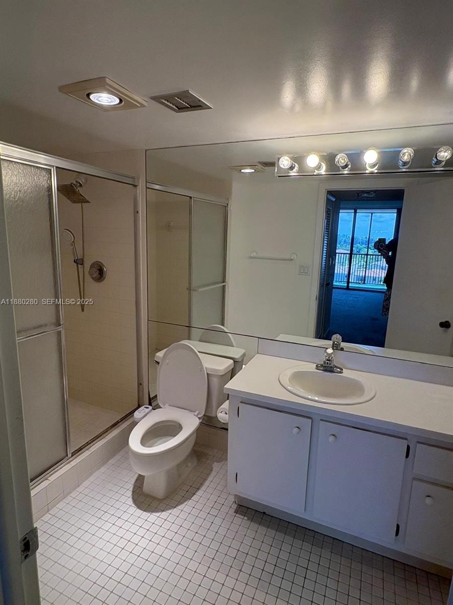 900 NE 195th Street 702 — photo 12