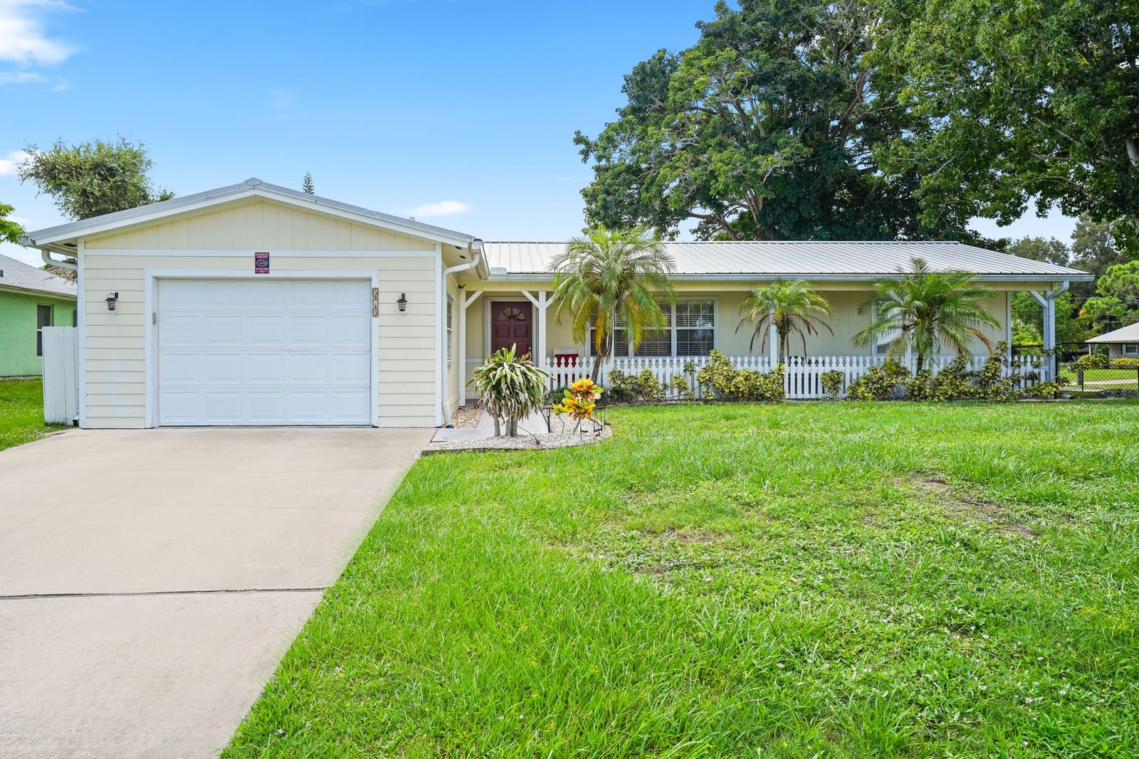 573 Alamanda Avenue, Sebastian, FL 32958