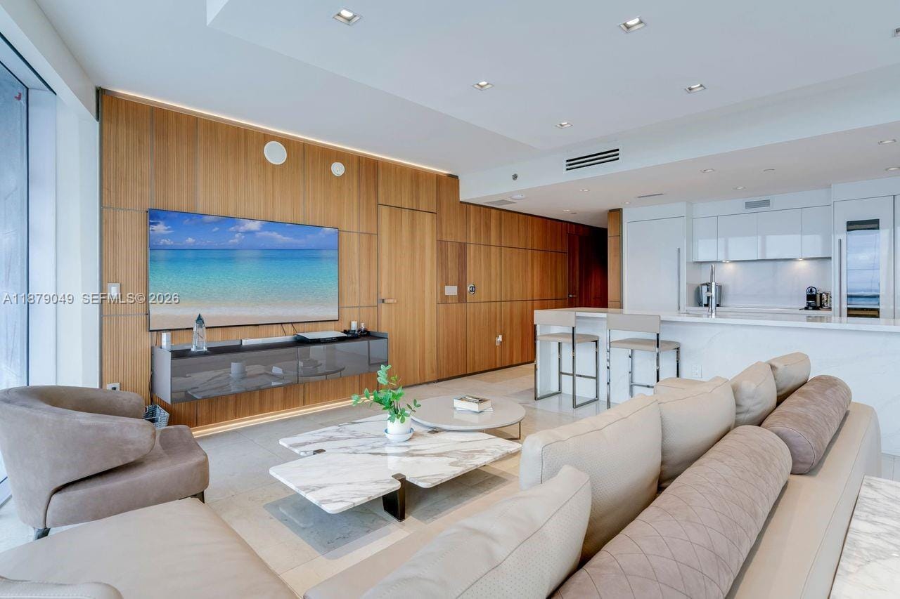 465 Brickell Avenue 4801, Miami, FL 33131 photo 3