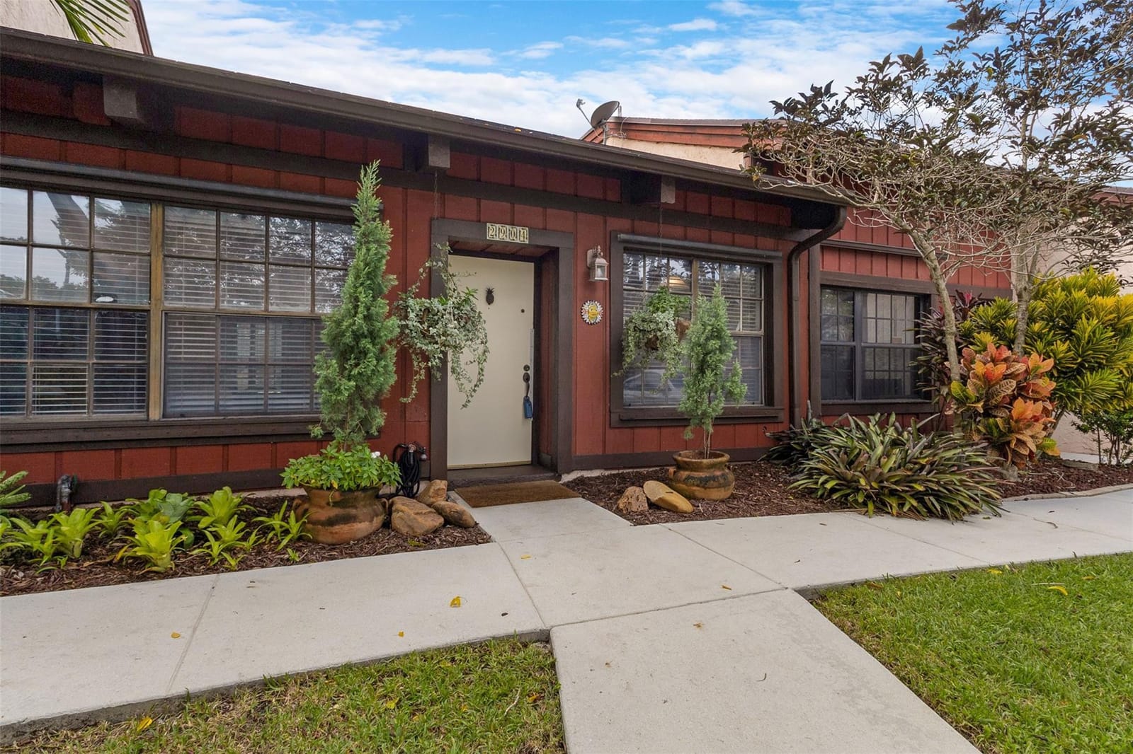 2904 N 35th Terrace 2904, Hollywood, FL 33021 photo 3