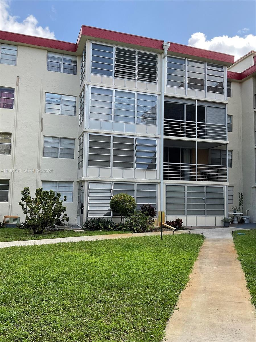 3001 NW 48th Avenue 440, Lauderdale Lakes, FL 33313, Lauderdale Lakes
